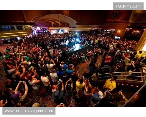 UFC膝踢险些终结比赛，瞬间点燃观众激情的精彩瞬间